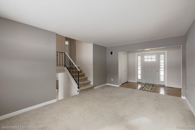 12749 Shaffer Road, Springfield Charter Township, MI 48350