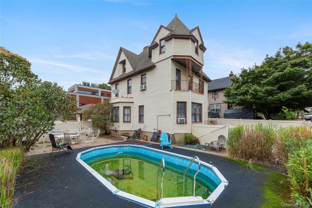 154-01 35th Avenue, Flushing, NY 11354