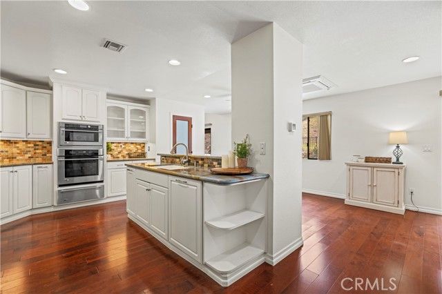 28732 Greenwood Place, Castaic, CA 91384