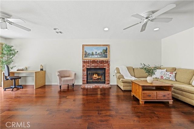 28732 Greenwood Place, Castaic, CA 91384