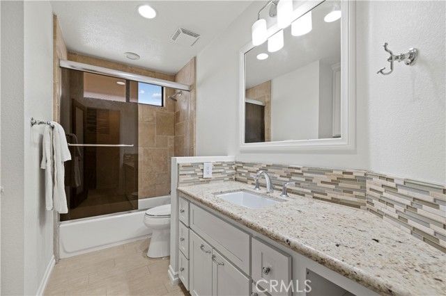 28732 Greenwood Place, Castaic, CA 91384