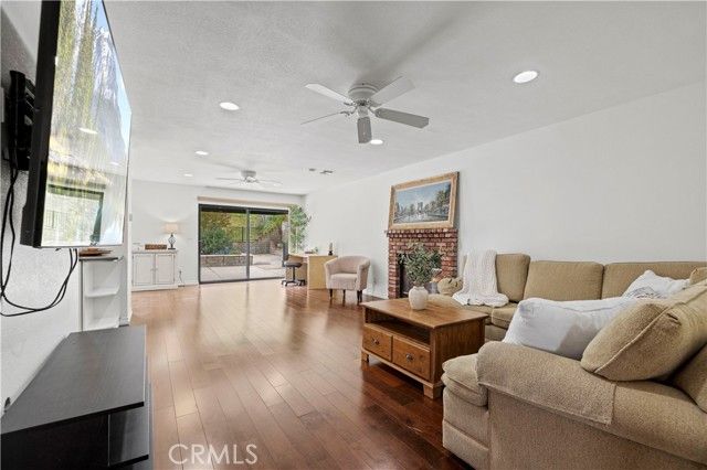 28732 Greenwood Place, Castaic, CA 91384