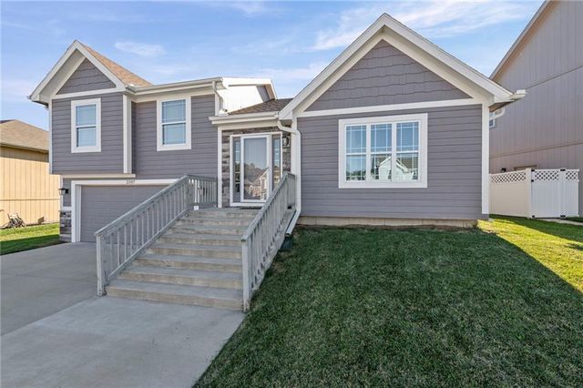 2207 Pike Street, St Joseph, MO 64503