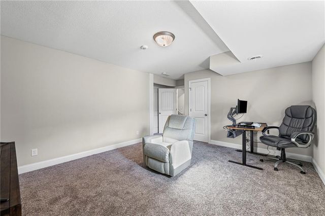 2207 Pike Street, St Joseph, MO 64503