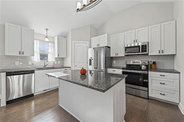 2207 Pike Street, St Joseph, MO 64503