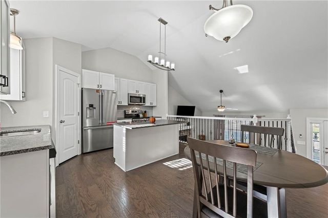 2207 Pike Street, St Joseph, MO 64503