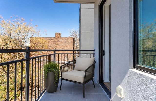 109 Troutman St Apt 3B, New York City, NY 11206