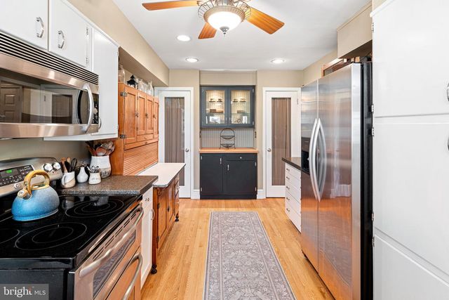 1946 WASHINGTON LN, Jenkintown, PA 19046