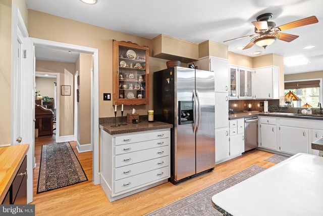 1946 WASHINGTON LN, Jenkintown, PA 19046