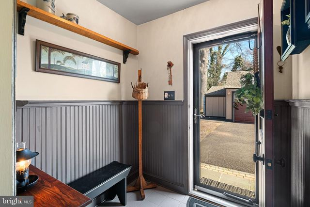 1946 WASHINGTON LN, Jenkintown, PA 19046