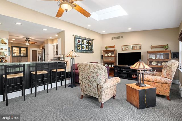 1946 WASHINGTON LN, Jenkintown, PA 19046