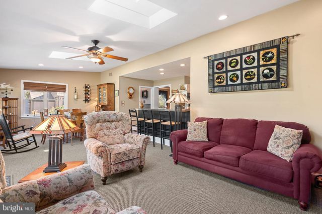 1946 WASHINGTON LN, Jenkintown, PA 19046