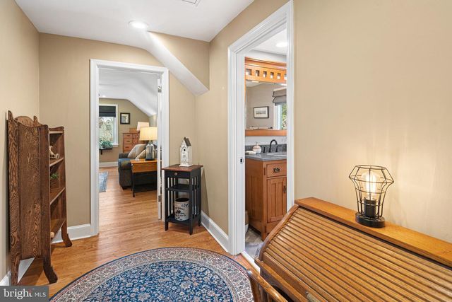 1946 WASHINGTON LN, Jenkintown, PA 19046