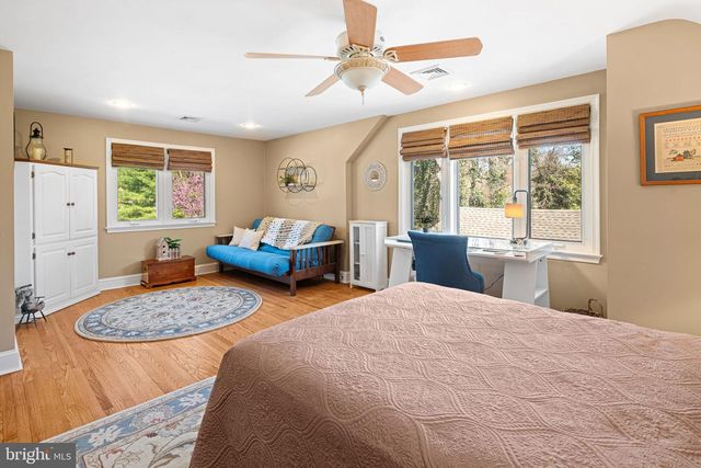 1946 WASHINGTON LN, Jenkintown, PA 19046