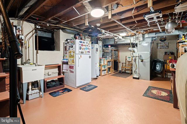 1946 WASHINGTON LN, Jenkintown, PA 19046