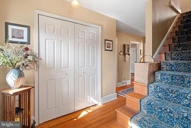 1946 WASHINGTON LN, Jenkintown, PA 19046