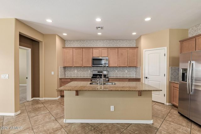2057 W Kenton Way, San Tan Valley, AZ 85144