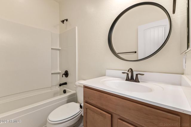 2057 W Kenton Way, San Tan Valley, AZ 85144