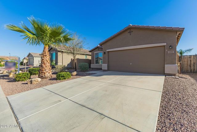 2057 W Kenton Way, San Tan Valley, AZ 85144