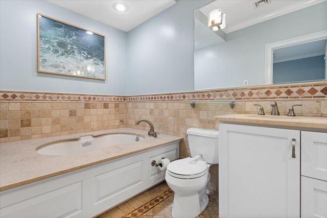 591 E 3rd St 1, Boston, MA 02127