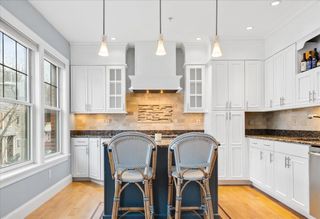 591 E 3rd St 1, Boston, MA 02127