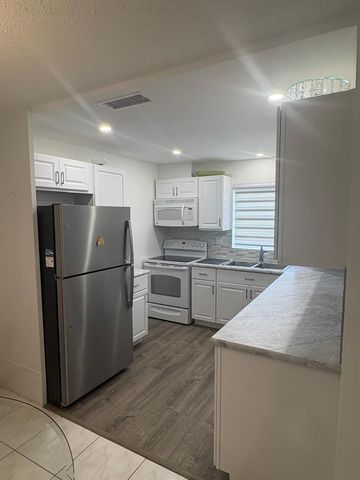 2522 Emory Drive E A, West Palm Beach, FL 33415