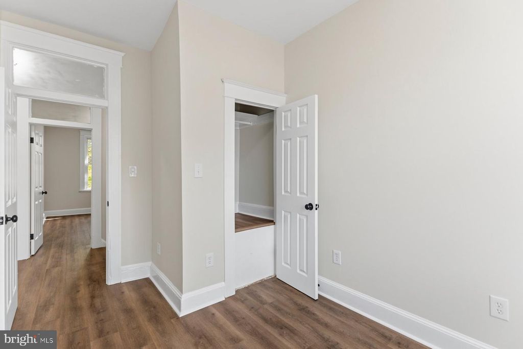 Image 14 of property listing at 739 MCCABE AVE, Baltimore, MD 21212