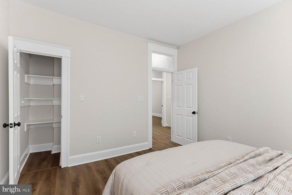 Image 16 of property listing at 739 MCCABE AVE, Baltimore, MD 21212