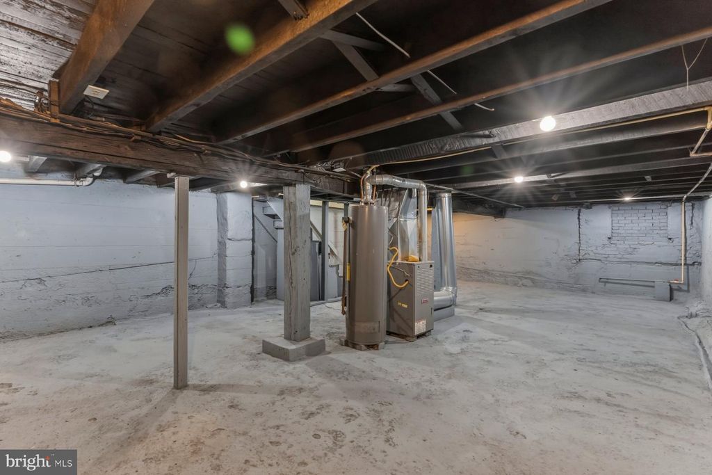 Image 20 of property listing at 739 MCCABE AVE, Baltimore, MD 21212