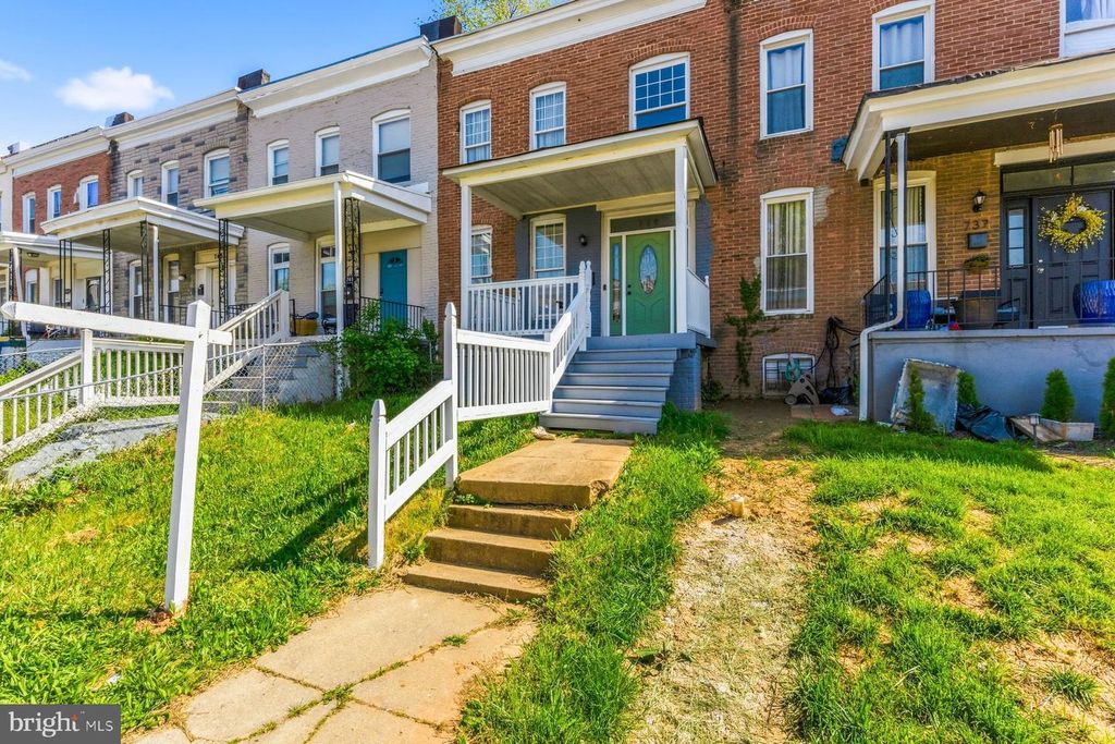 Image 3 of property listing at 739 MCCABE AVE, Baltimore, MD 21212