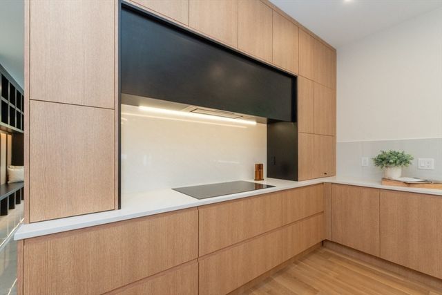 63 Drumlin Rd, Newton, MA 02459