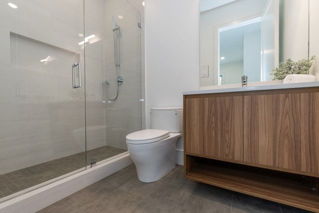 63 Drumlin Rd, Newton, MA 02459