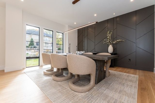 63 Drumlin Rd, Newton, MA 02459