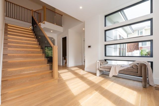 63 Drumlin Rd, Newton, MA 02459