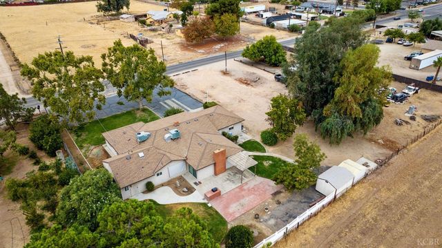 1714 N Blythe, Fresno, CA 93722
