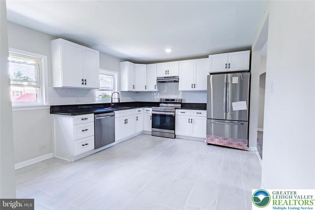 1714 Elliot Avenue, Bethlehem City, PA 18018