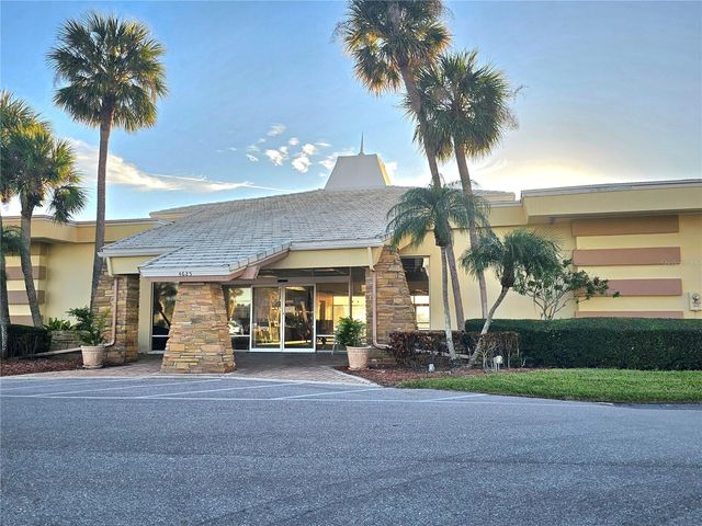 4525 COVE CIRCLE 1002, St Petersburg, FL 33708