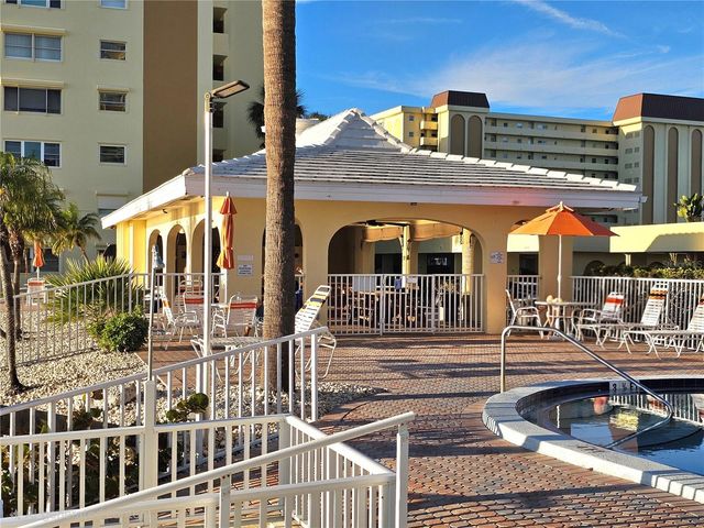 4525 COVE CIRCLE 1002, St Petersburg, FL 33708