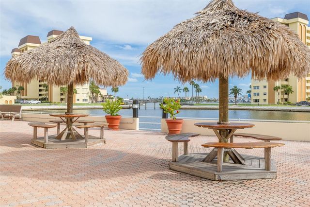 4525 COVE CIRCLE 1002, St Petersburg, FL 33708