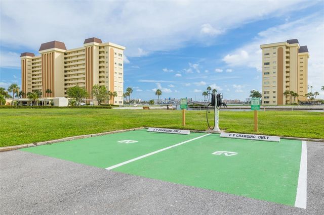 4525 COVE CIRCLE 1002, St Petersburg, FL 33708