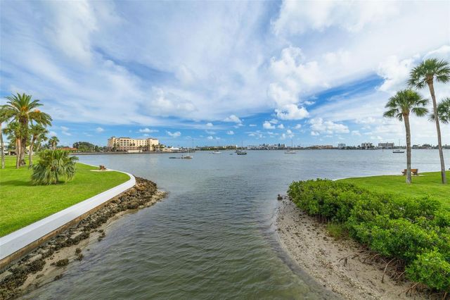 4525 COVE CIRCLE 1002, St Petersburg, FL 33708