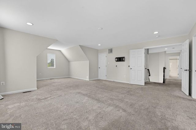 136 DEEP CREEK RD, Ranson, WV 25438