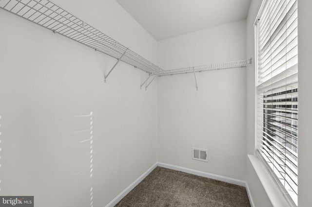 136 DEEP CREEK RD, Ranson, WV 25438