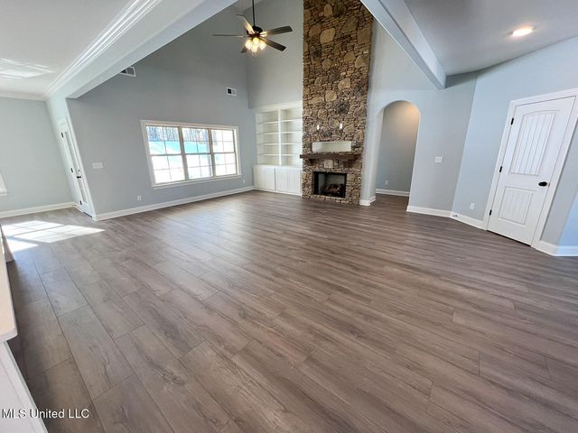 206 Poplar Lane, Holly Springs, MS 38635