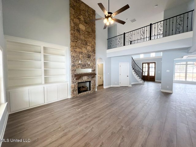 206 Poplar Lane, Holly Springs, MS 38635