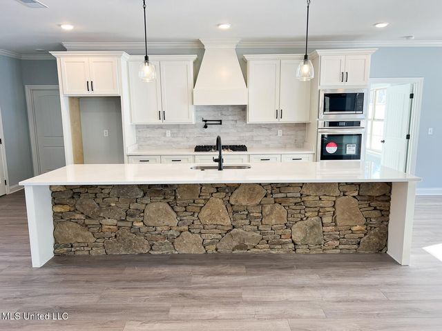 206 Poplar Lane, Holly Springs, MS 38635