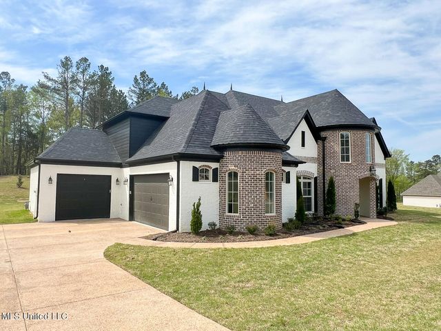 206 Poplar Lane, Holly Springs, MS 38635