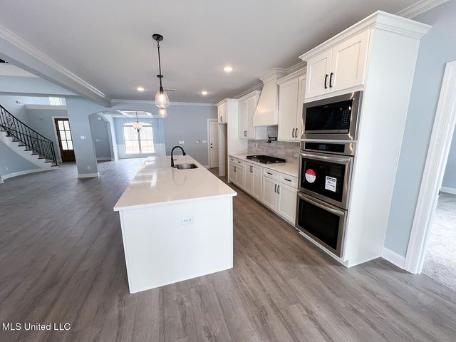 206 Poplar Lane, Holly Springs, MS 38635