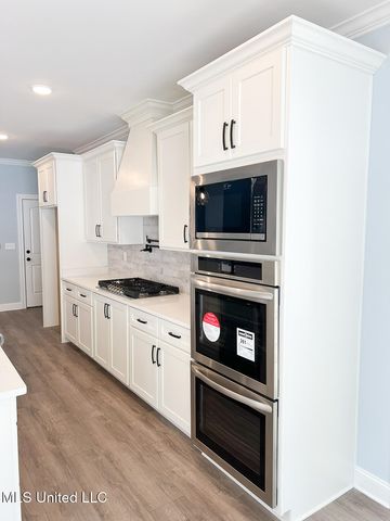 206 Poplar Lane, Holly Springs, MS 38635