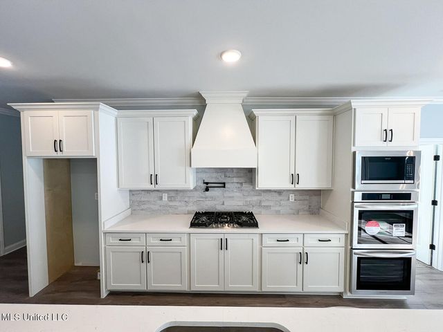 206 Poplar Lane, Holly Springs, MS 38635